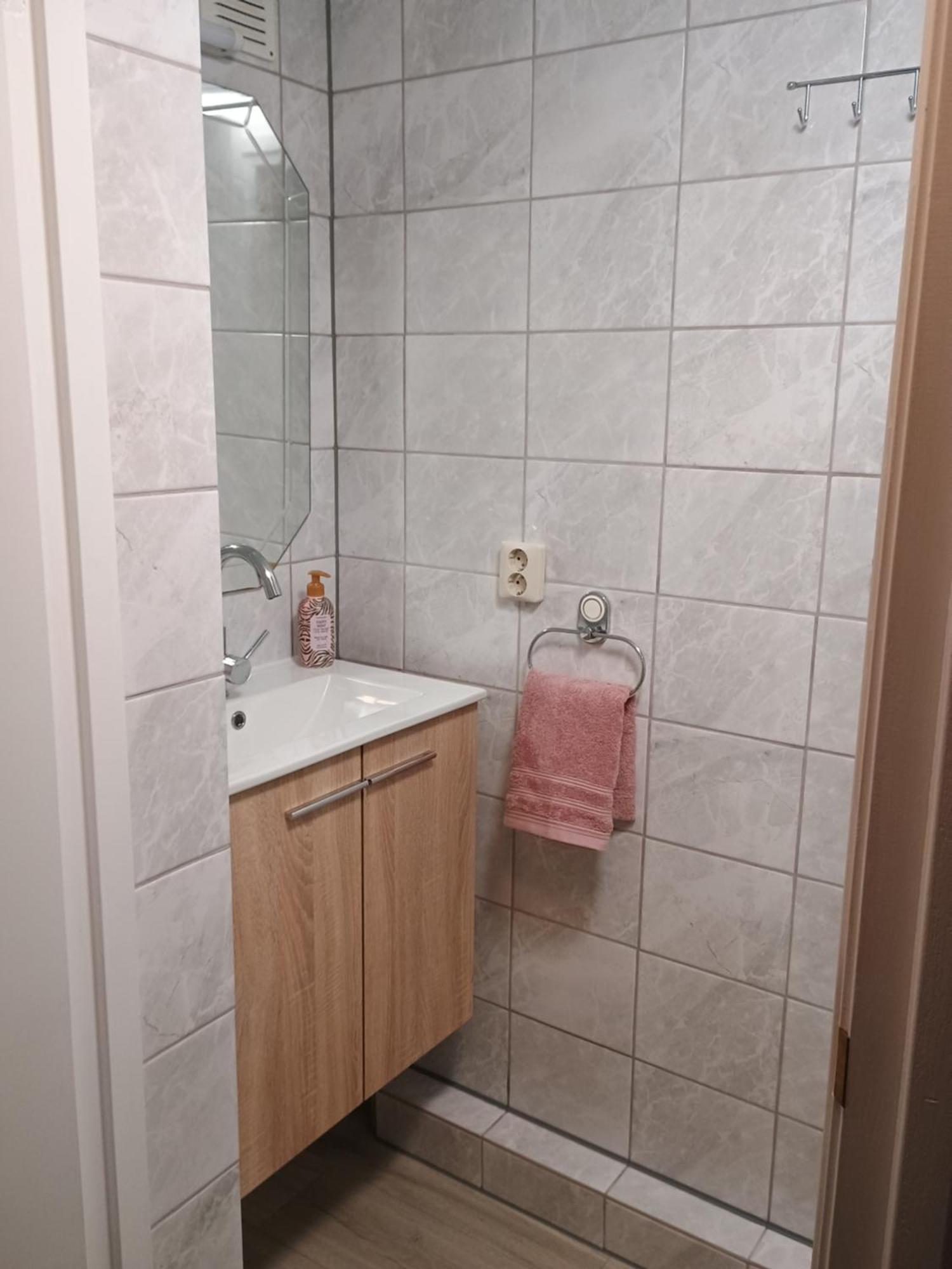 Prive Tuinhuis B&B Elly Sint Pancras Luaran gambar